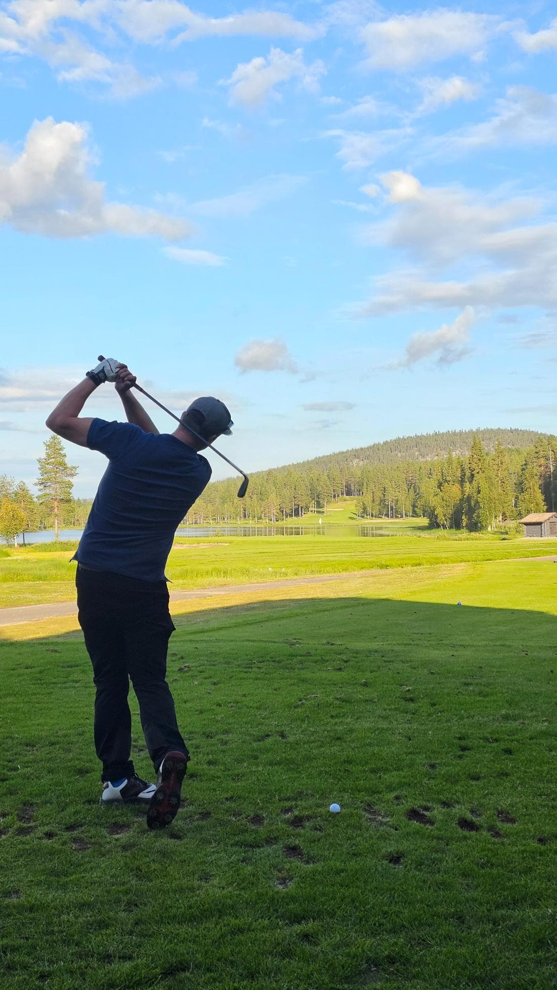 Golf unter der Mitternachtssonne im Levi Golf