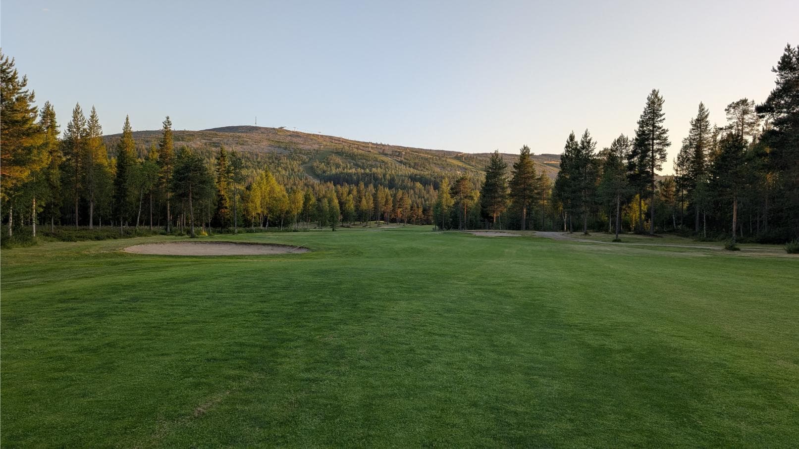 Get cheap green fees to Levi Golf