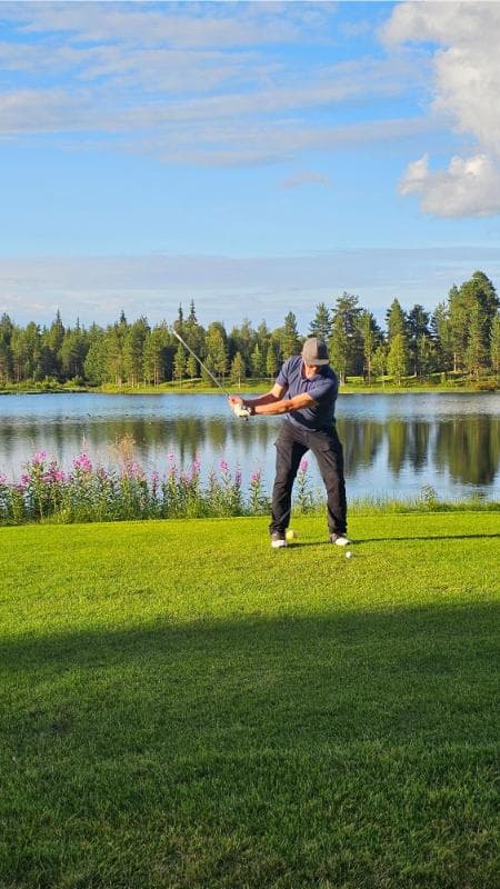 Scenic fairways surrounded by Lapland wilderness