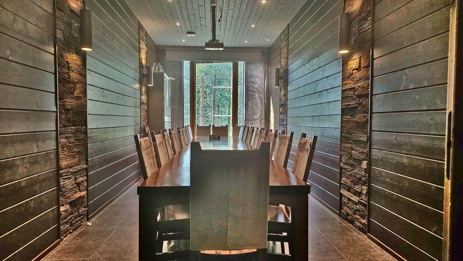 Levin Hiihtogreeni large and modern meeting room