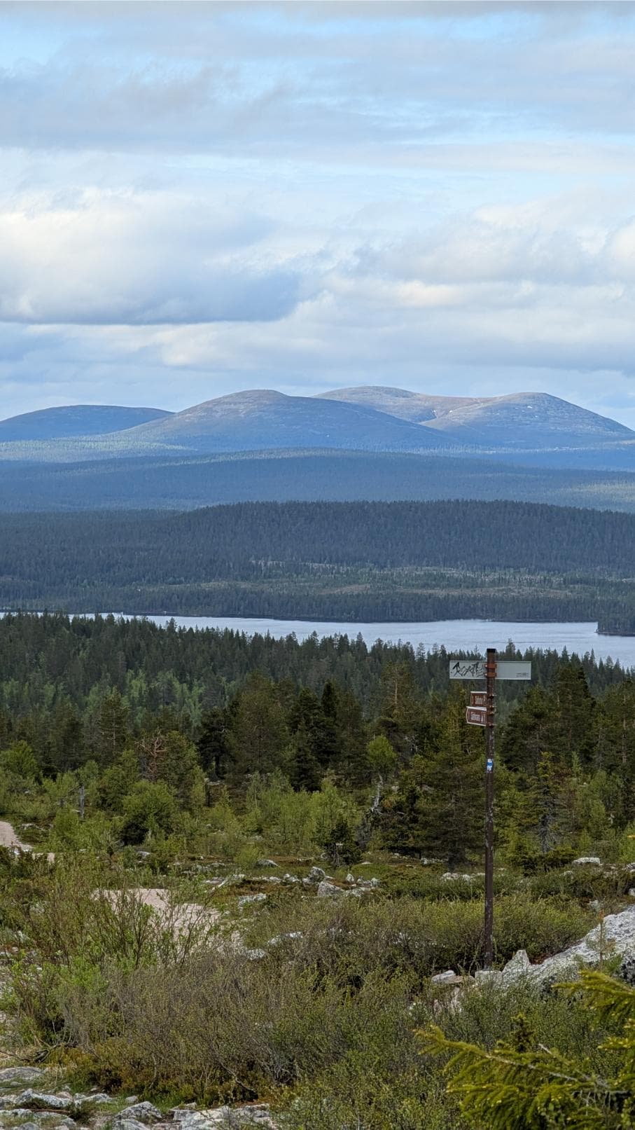 Panoraamanäkymä huipulta