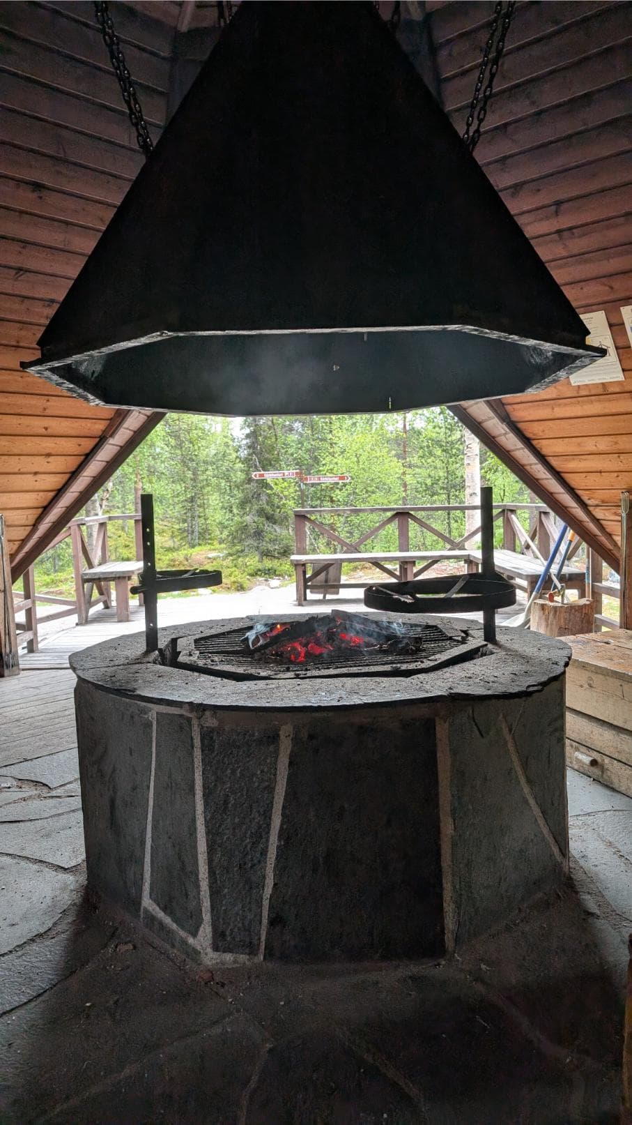 Offenes Feuer in der Hütte